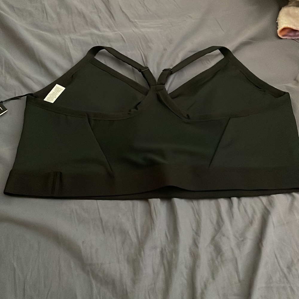 NWT NIKE INDY PLUS SIZE SPORTS BRA 1X Black White Nike Logo - Picture 3 of 7